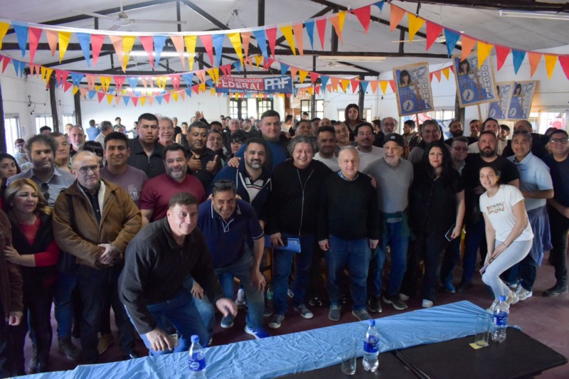 Acto en Baradero: Unión Celeste y Blanco, el Partido Renovador Federal, el Partido Unión por Todos y el Partido Fe