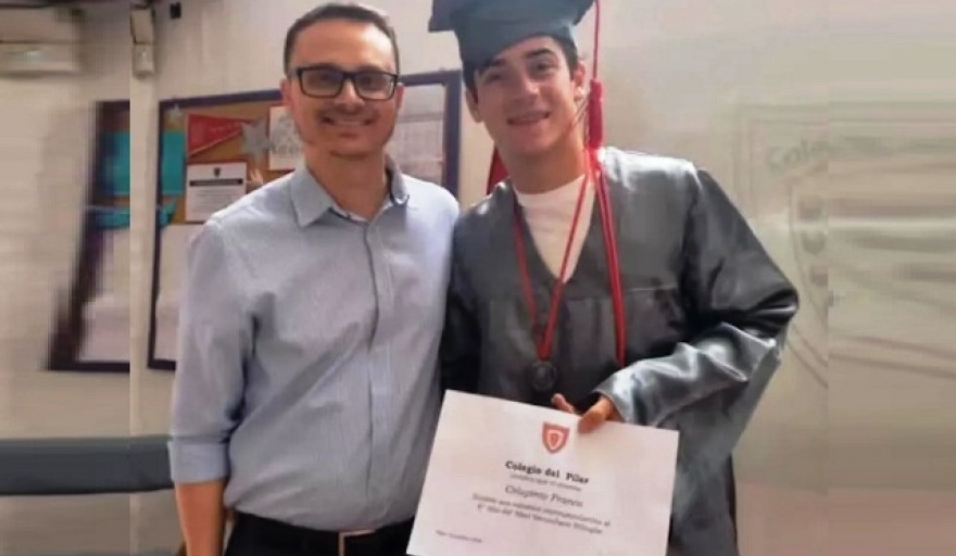 Franco Colapinto completó el secundario en su Colegio del Pilar