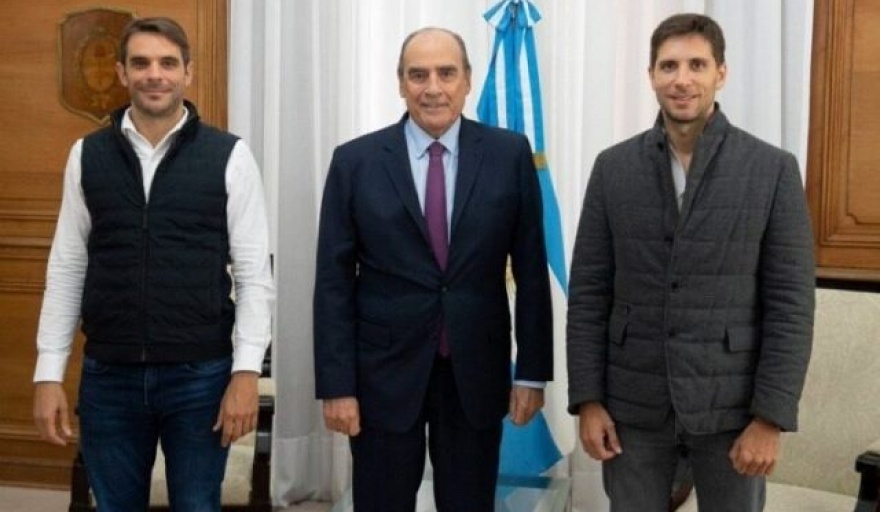 El Clan Passaglia y sus altas exigencias a La Libertad Avanza para pintarse de violeta