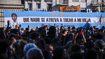 Multitudinaria marcha de jubilados en el Congreso
