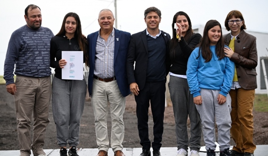 Gobierno Bonaerense : entrega 32 viviendas a familias de Tornquist
