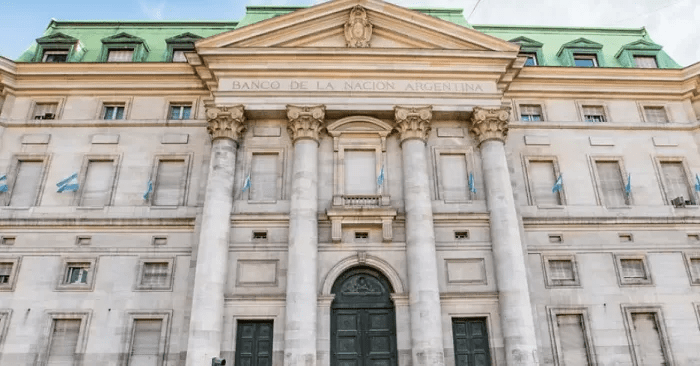 La Justicia suspendió el decreto que convertía al Banco Nación en una sociedad anónima