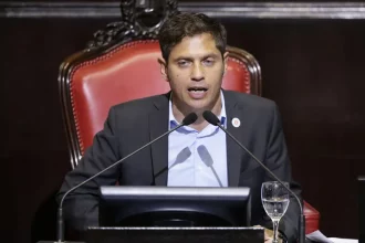 Kicillof defiende el federalismo y desafía el rumbo económico de Milei