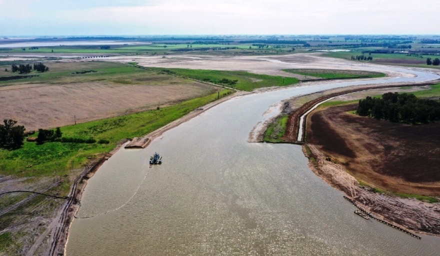 Entidades del agro acusan al gobierno de frenar una obra esencial para el control de inundaciones
