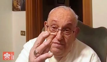Francisco en un video inédito a los jóvenes: «Escuchar es fundamental para construir la paz»