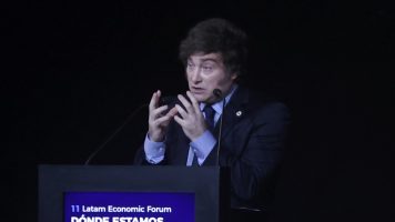Milei enloqueció con Clarín y La Nación por una supuesta confesión de Rovira del pacto de Ficha Limpia