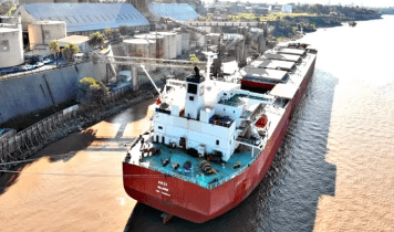 «Hay complicidad estatal y privada detrás del barco narco hallado en el puerto de Rosario»