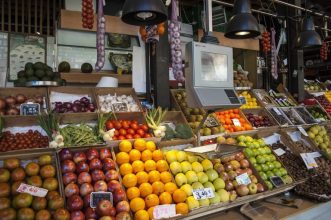 Los precios de los alimentos muestran que Milei miente con la inflación