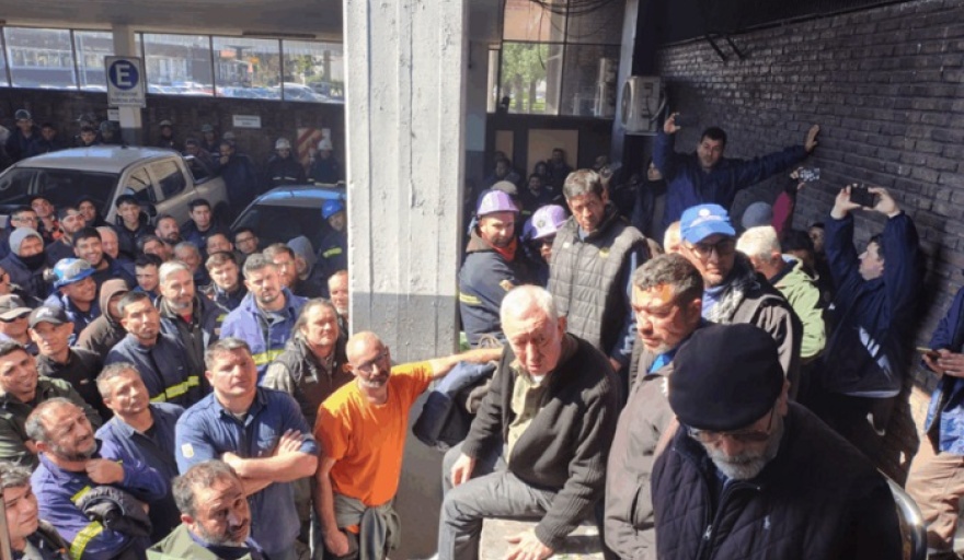 Crece la tensión en Ternium: la empresa amenaza con cerrar la planta si no cesan los paros