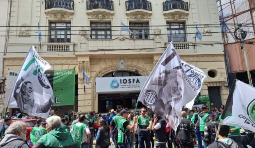 Denuncian contrato millonario de IOSFA con droguería vinculada al escándalo de coimas
