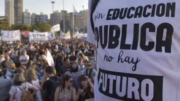 Milei contra la educación pública: vetó la ley de financiamiento universitario y desató un paro nacional