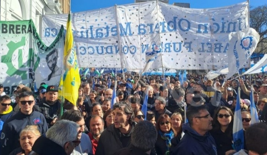 La UOM marchó en reclamo salarial contra Ternium