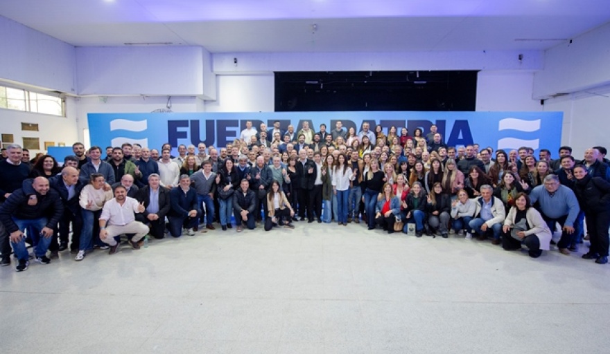 Kicillof endurece críticas a Milei y llama a “votar a quienes no engañan al pueblo”