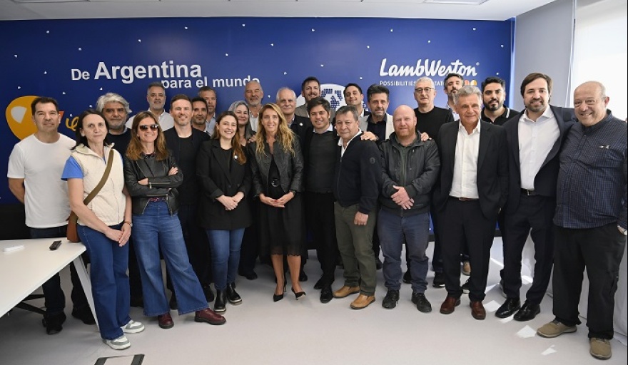 Kicillof recorrió empresas en el Parque Industrial y apuntó contra la política económica nacional