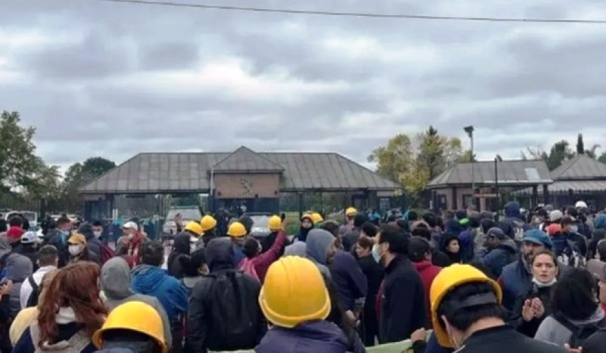 Crece el pesimismo en el AMBA: ocho de cada diez culpan a Milei por la crisis económica