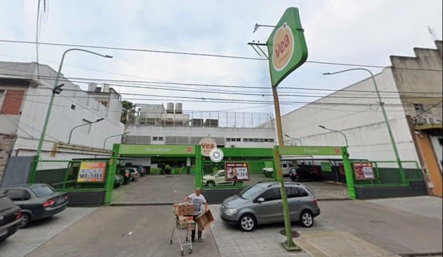 Cierran sucursales de Vea en el Oeste por la caída del consumo y los altos costos