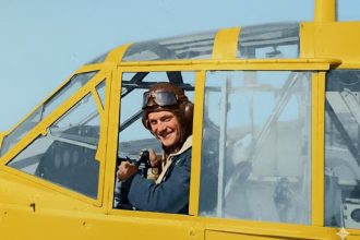 John Stower, el piloto argentino que participó en la fuga más increíble de la Segunda Guerra Mundial que inspiró un clásico de Hollywood