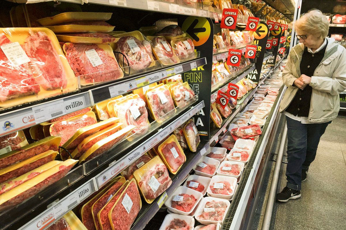 La carne aumenta, el consumo cae y las empresas piensan en el mercado estadounidense