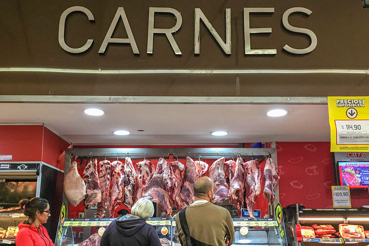 Servicios públicos, combustibles y carnes traccionaron la inflación de noviembre