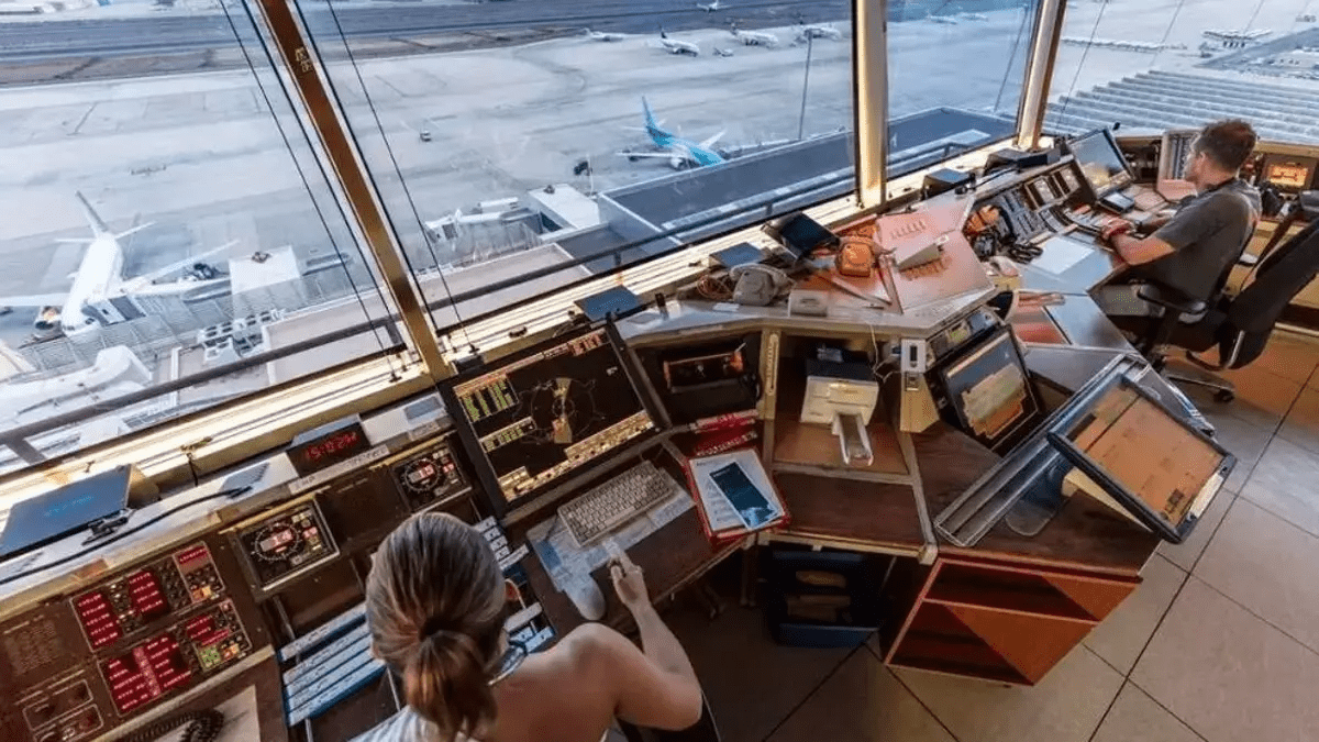Paro de controladores aéreos: anunciaron medidas que impactarán en vuelos durante diciembre