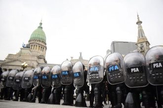 Argentina, entre los mayores niveles de desconfianza de la policía