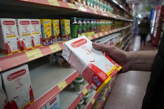 La inflación de noviembre fue de 2,5% y la interanual alcanzó el 31,4%