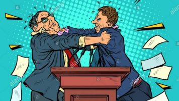 Cuando el escenario suplanta a la política.