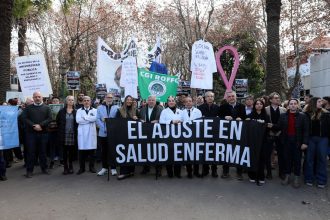 Pacientes piden un Programa Nacional de Cáncer mientras se profundiza el ajuste del Gobierno sobre el sector