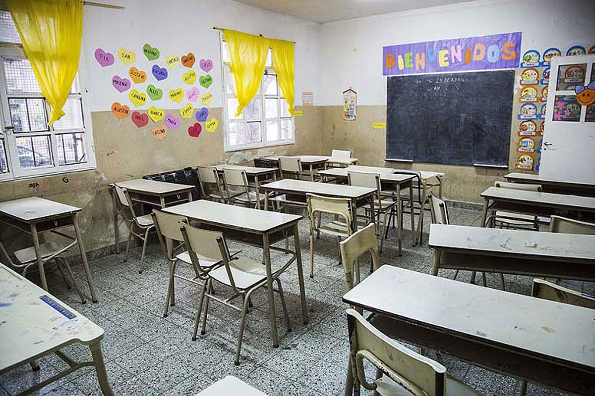 A pesar del discurso de Milei por la “calidad educativa”, los números no mienten: cuánto recortó los fondos para formación docente