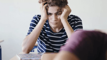 Aumentos de suicidios, violencia escolar y retroceso de políticas públicas: la salud mental de los adolescentes en peligro