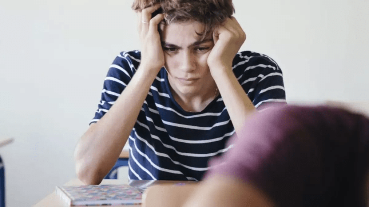 Aumentos de suicidios, violencia escolar y retroceso de políticas públicas: la salud mental de los adolescentes en peligro