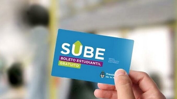Axel Kicillof garantiza el Boleto Estudiantil Gratuito para universitarios y terciarios