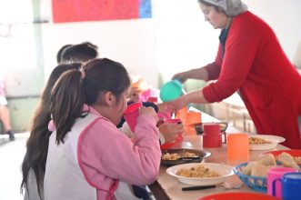 El Gobierno Bonaerense estableció un aumento en el SAE y refuerza programas sociales