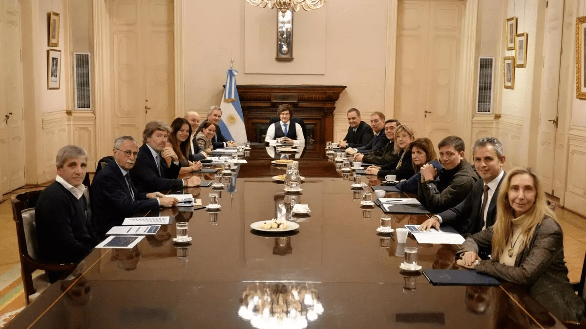 Milei reúne otra vez al gabinete en medio de la crisis por Adorni y la presión interna de Bullrich