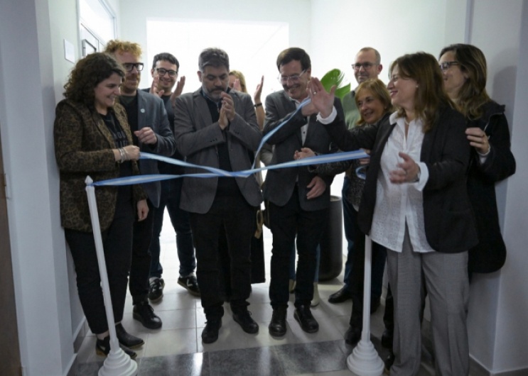 Carlos Bianco inauguró el centro universitario número 51 del Programa Puentes en Coronel Dorrego