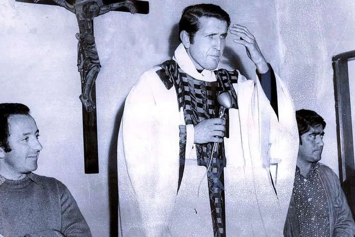 El crimen de creer en el otro: a 52 años del asesinato del padre Mugica