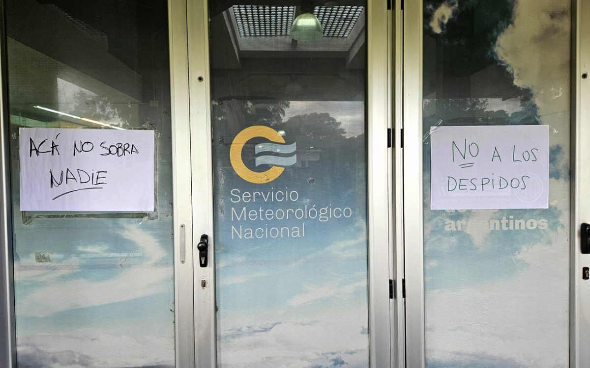 Tras el despido de 140 trabajadores, la mitad de las estaciones del Servicio Meteorológico no hará observaciones nocturnas
