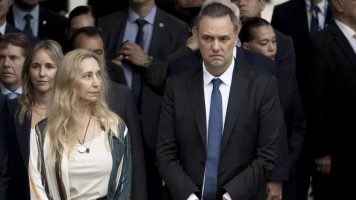 El PRO le suelta la mano a Adorni y el peronismo junta los votos para echarlo en el Senado