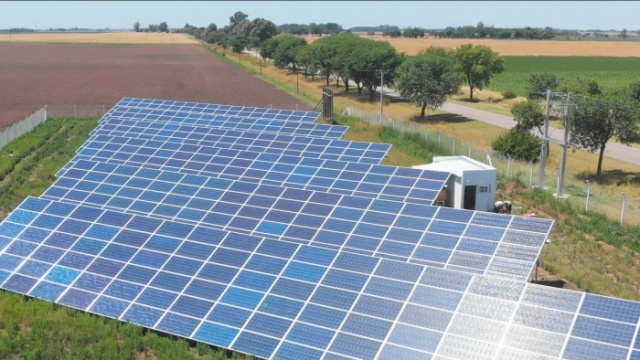 Buenos Aires suma dos nuevos parques solares con almacenamiento en baterías