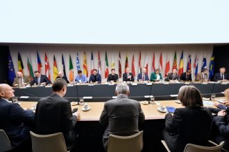 Encuentro del gobernador Kicillof con embajadores de la Unión Europea