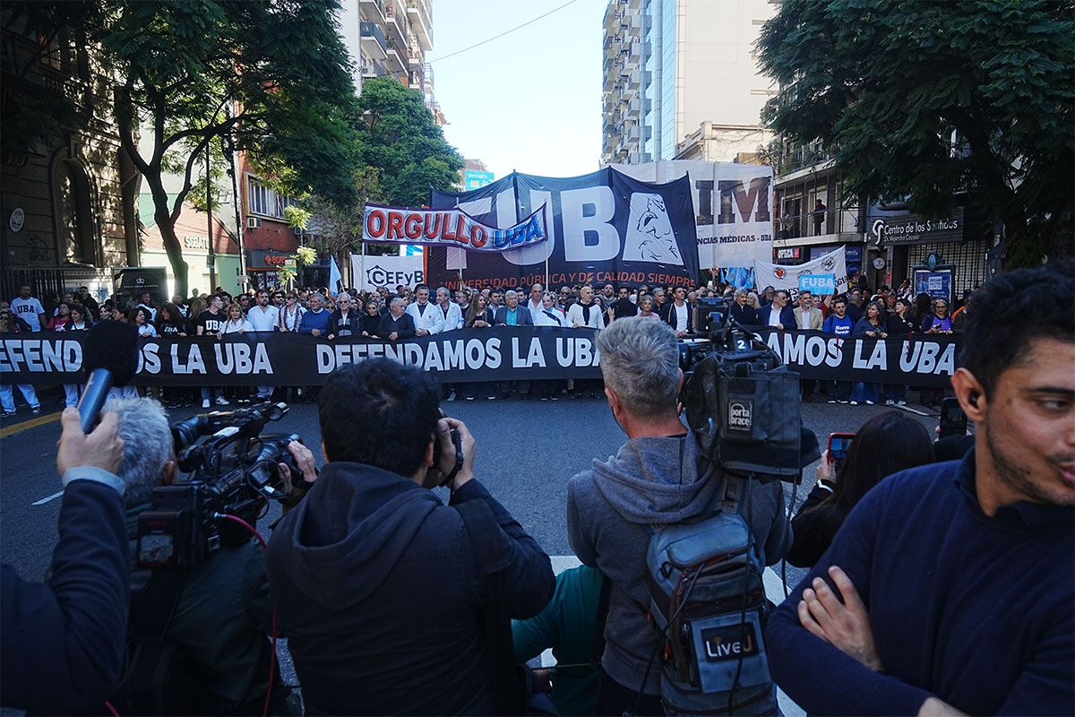 Sigue el paro universitario: cuánto cobrará un docente con el acuerdo y cuánto debería cobrar según la Ley de Financiamiento