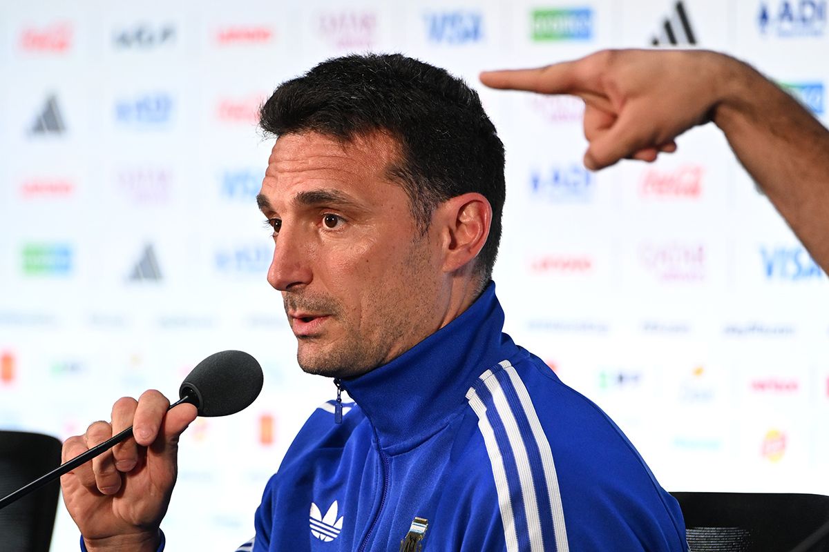 Messi irá al banco contra Jordania: Scaloni confirmó que ya tiene el 11 titular