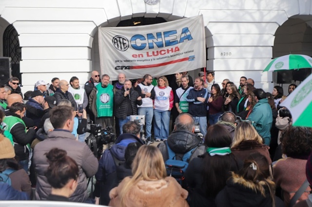ATE denuncia “golpe al Plan Nuclear” y analiza nuevo paro por despidos en la CNEA