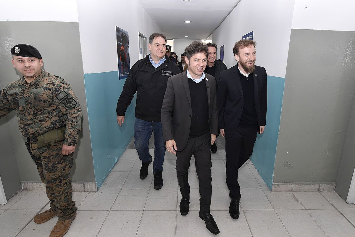 Al inaugurar una base policial, Kicillof cargó contra Milei y el FMI: «La macro no está ordenada si la gente no llega a fin de mes»