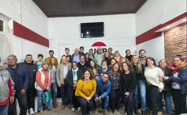 Balbín recorrió el interior bonaerense y ratificó el proceso de reorganización de la UCR