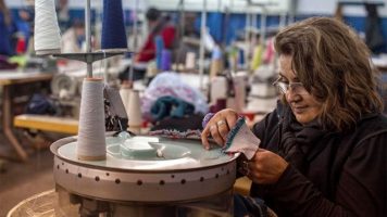 La industria textil perdió 24.000 puestos y 874 empresas en la gestión Milei