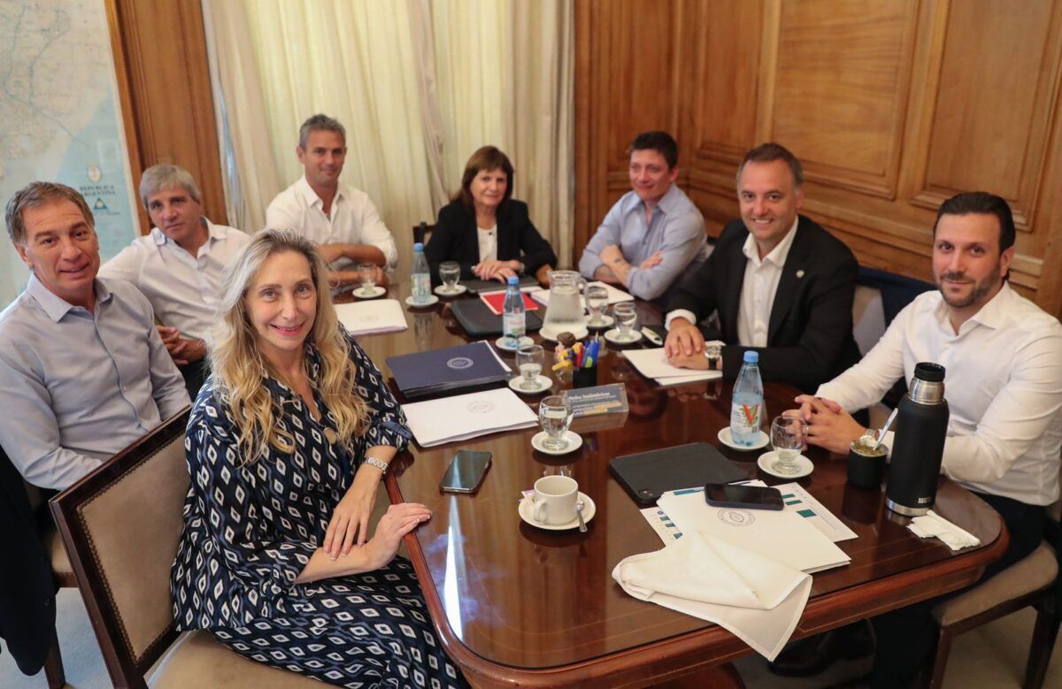 El Gobierno analiza estrategias para negociar con los gobernadores la eliminación de las PASO