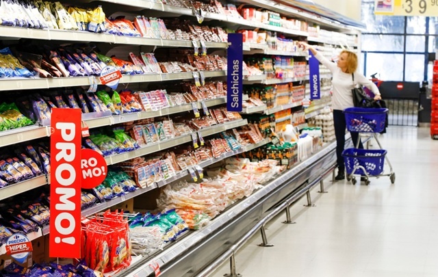 El 86% de los argentinos siente que su salario pierde contra la inflación