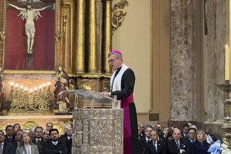 En el Tedeum, García Cuerva convocó a escuchar “los gritos de que claman ayuda: pobres, jubilados, enfermos, discapacitados”