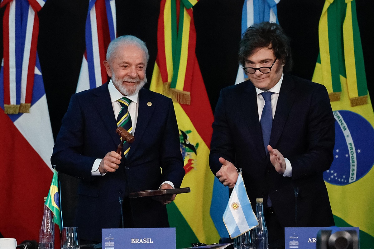 Milei en Brasil: suma respaldo a la candidatura de Flávio Bolsonaro y tensiona con Lula
